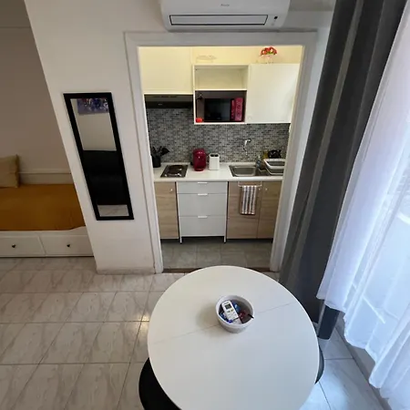 Fully Equipped For 3, Near Negresco