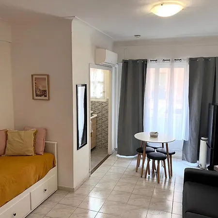 شقة Fully Equipped For 3, Near Negresco